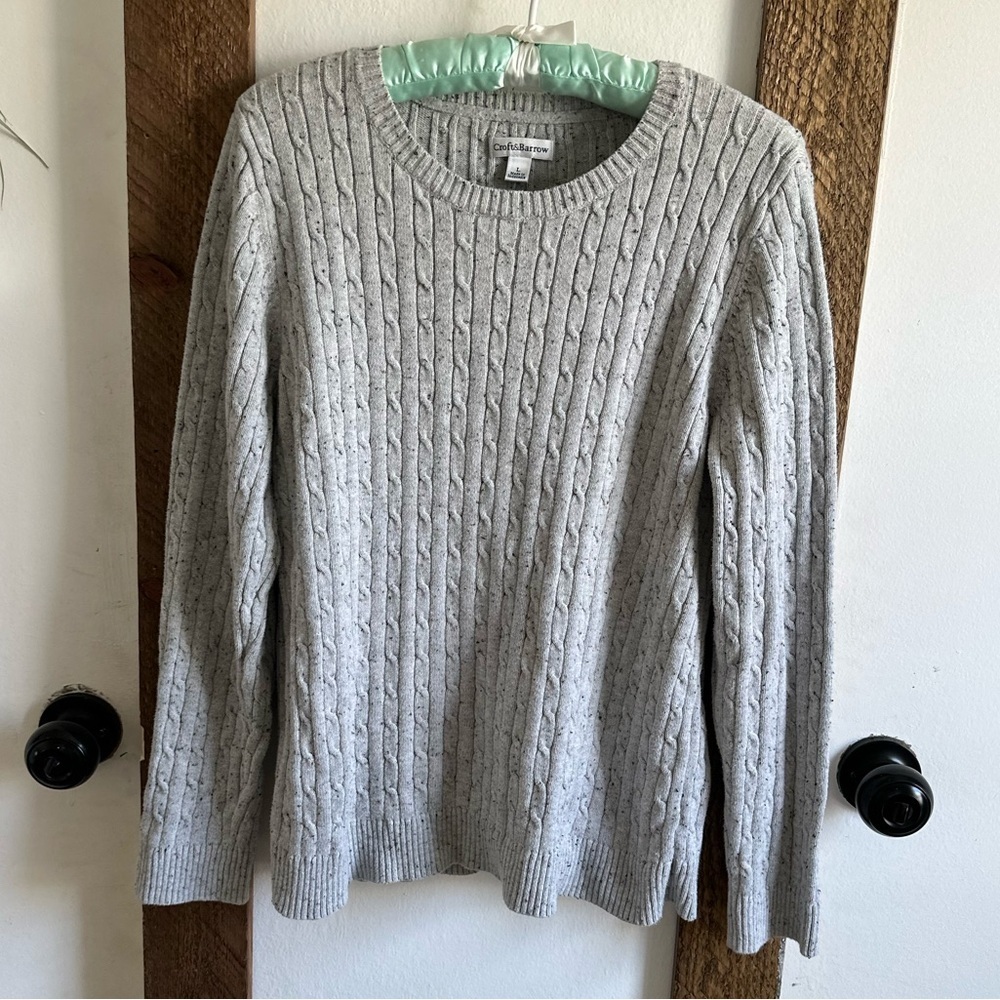 Croft & Barrow Women’s Cable Knit Sweater Classic Crewneck sz Large
EUC